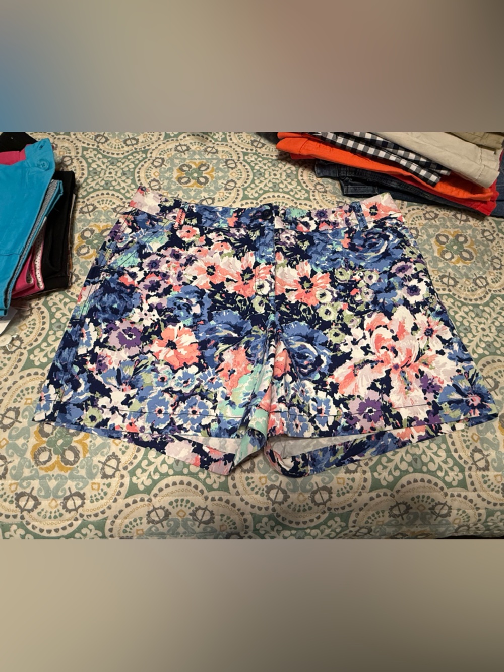 Crown & Ivy Floral Shorts 14